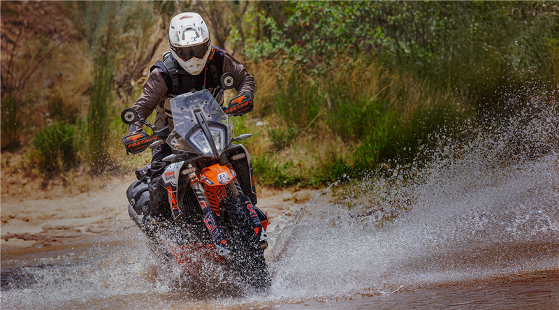 Alpinestars reveals All Terra: new adventure gear range for Spring 2025